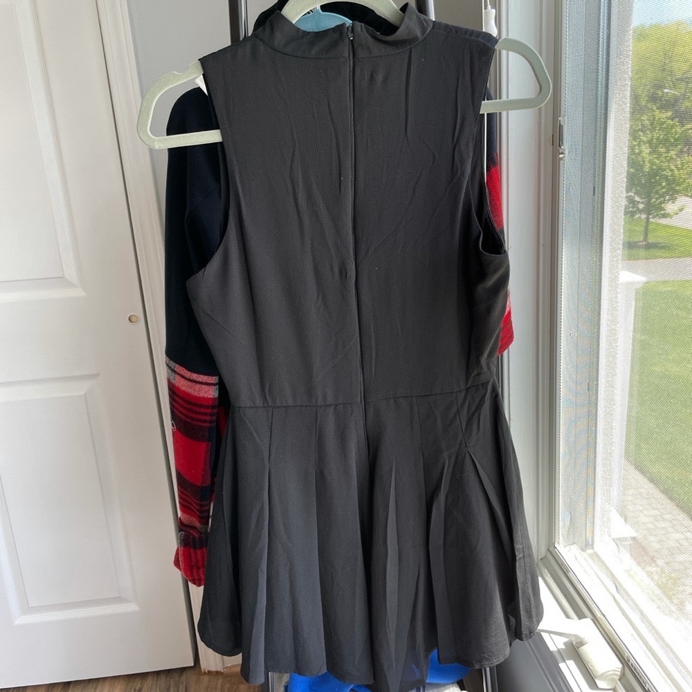 Cut out romper - Picture 2 of 2